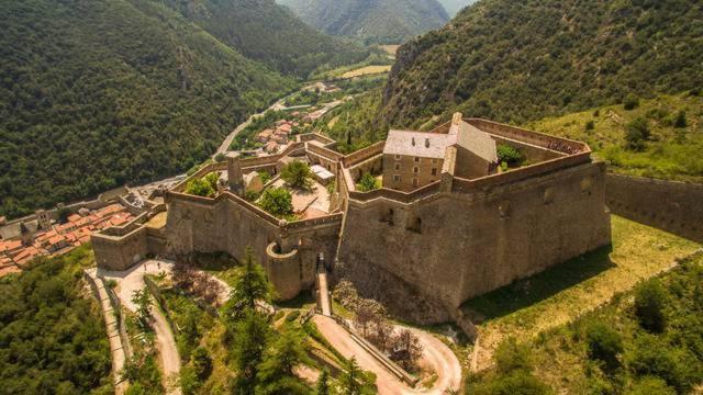 Maison Les Ramparts Вилфранш-дьо-Конфлон Екстериор снимка