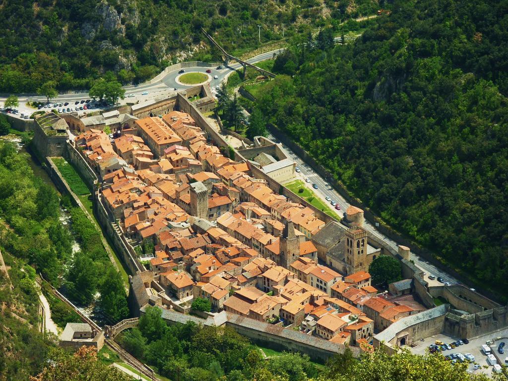 Maison Les Ramparts Вилфранш-дьо-Конфлон Екстериор снимка